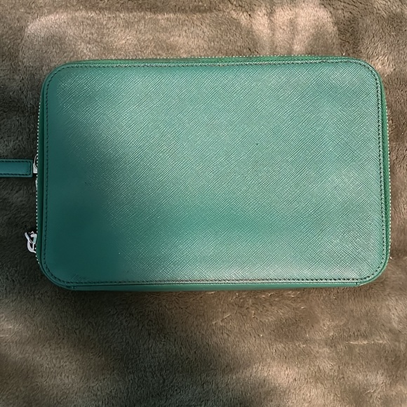 Prada Green Leather Crossbody Bag Saffiano Travel - Picture 2 of 7